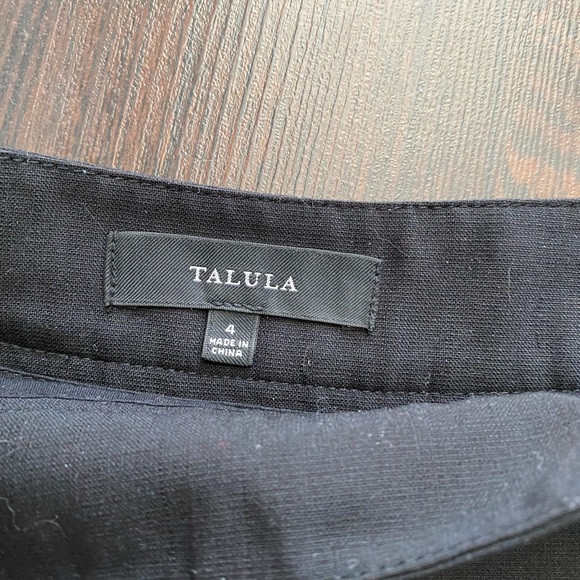 Aritzia Talula pleated skirt - Picture 2 of 2